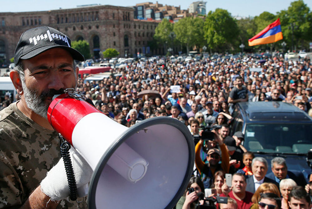 އިދިކޮޅު ފަރާތްތަކުގެ ހަރަކާތްތައް