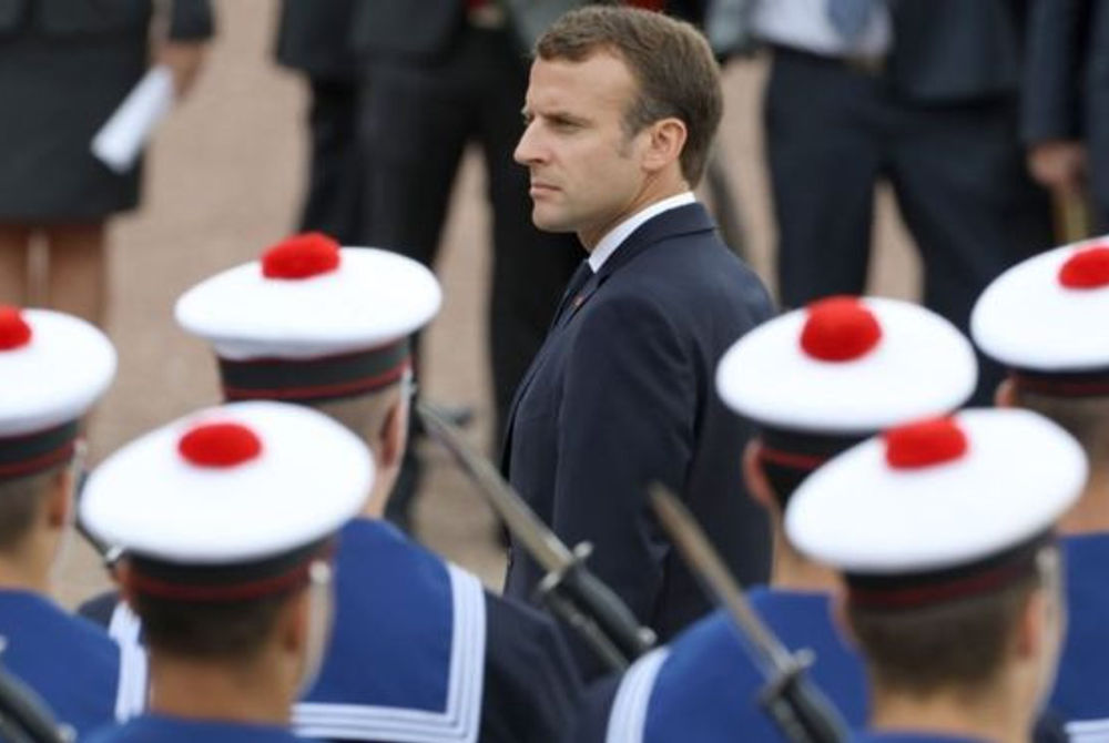 އިސްލާމް ދީނަށް އިހާނެތިކޮށް ވާހަކަ ދެއްކި މައްސަލާ ގައި މެކްރޯން އަށް ފާޑުކިޔުންތައް ވަނީ އަމާޒުވެފައި