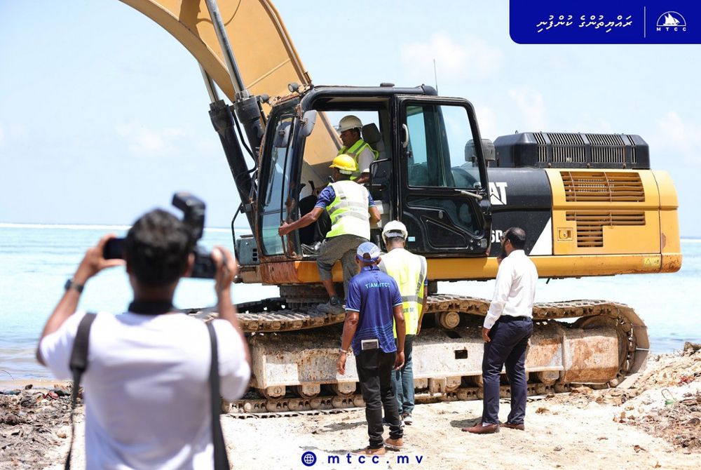 ހިރިލަންދޫ ބިން ހިއްކުމުގެ މަސައްކަތް ފެށުމުގެ ރަސްމިއްޔާތުގެ ތެރެއިން