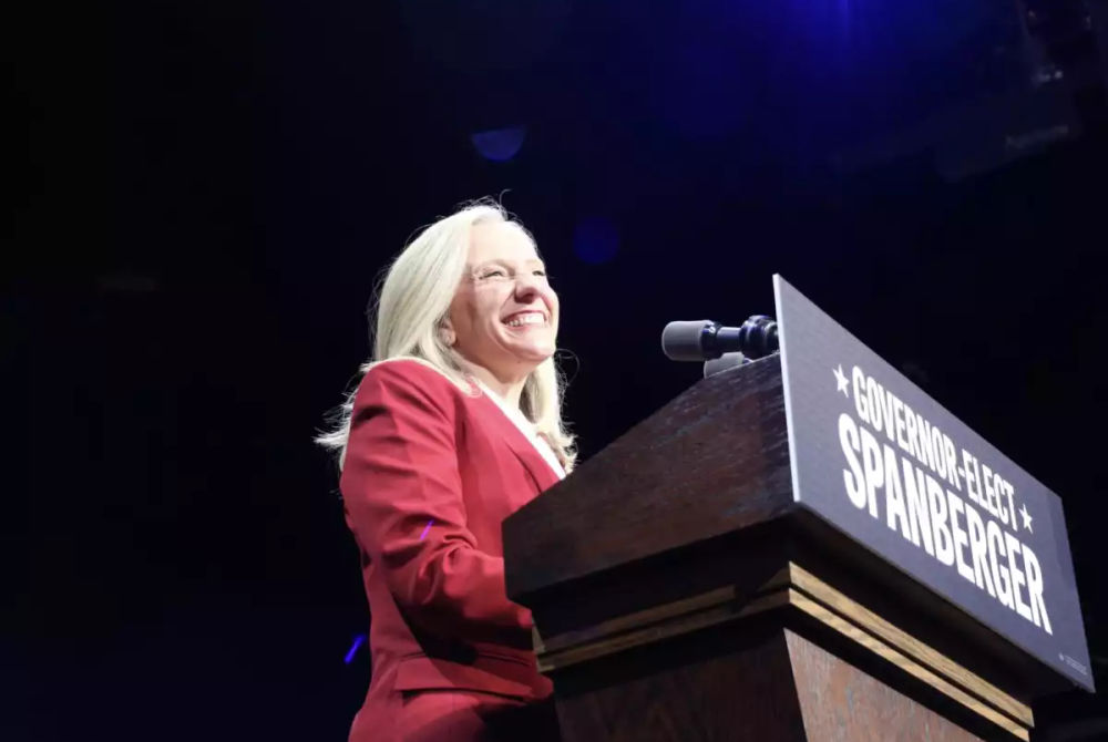 ވާޖިނިއާގެ ފުރަތަމަ އަންހެން ގަވަރުނަރު ސްޕެންބާގާ