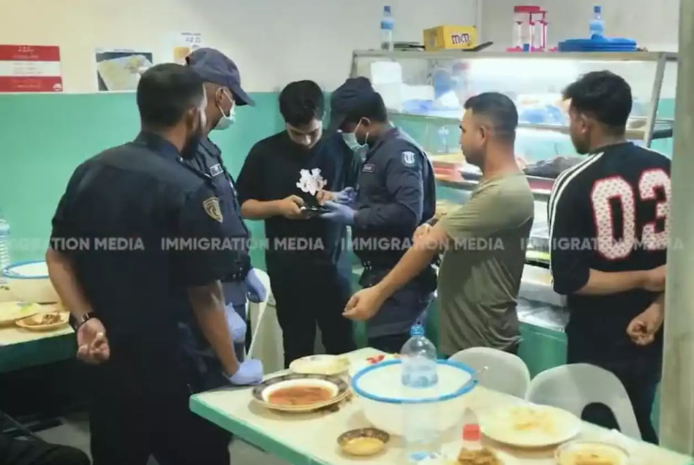 ގަވައިދާއި ޚިލާފަށް އުޅޭ ބިދޭސީން - ގަވައިދާ ޚިލާފަށް ދިރިއުޅެމުންދާ ބިދޭސީ މަސައްކަތްތެރިންގެ މައްސަލައަށް ދާއިމީ ހައްލެއް ހޯދުމަށް މަސައްކަތްތަކެއް ދަނީ ކުރެވެމުން