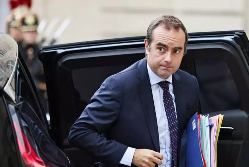 ފްރާންސްގެ ބޮޑު ވަޒީރު ކަމަށް ދެ ވަނަ ފަހަރަށް އައްޔަން ކުރެއްވި ސެބަސްޓިއަން ލެކޯނޫ