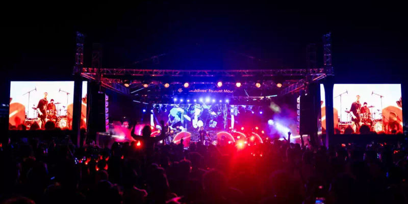 ދިރާގު x އައިސިކް މިއުޒިކް ޝޯ މި ހުކުރު ދުވަހުގެ ރޭ 8:00ގައި ހުޅުމާލެ ސެންޓްރަލް ޕާކުގައި އޮންނާނެ