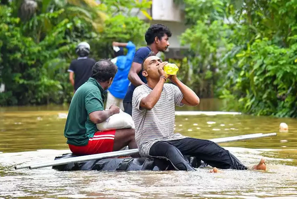 ފެން ބޮޑުވެފައިވާ ސަރަހައްދެއްގައި އާންމުންގެ ބަޔަކު ޙަރަކާތްތެރި ވަނީ