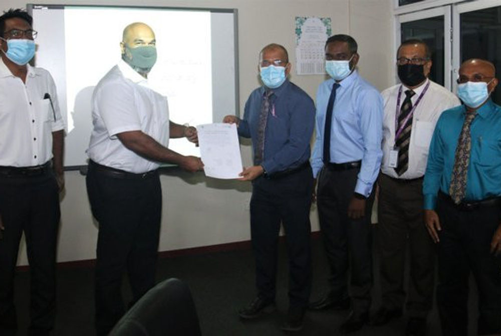 އެންއައިސީގެ ކުރީގެ ރައީސް ޔޫސުފް މާނިއު އަށް ސިޔާސީ ޕާޓީއެއް އުފެއްދުމުގެ ހުއްދަ ދިނުމުގެ ތެރެއިން