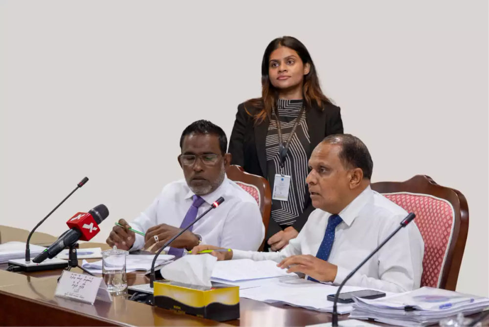 މީޑިއާ ކޮންޓްރޯލް ކުރާ ބިލާއި ގުޅޭ ލަފާ ލިބުނުކަމަށް ބުނެ ކޮމިޓީން ހެދީ ދޮގުކަން ވަނީ ފަޅާ އަރާފައި