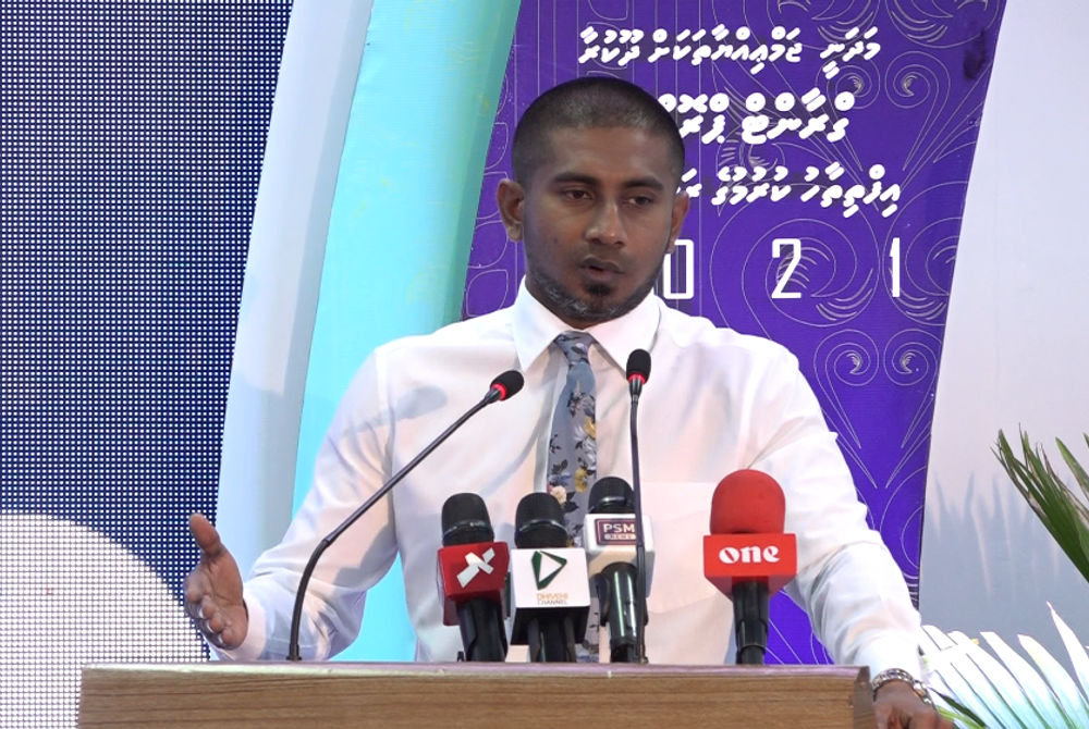 މިނިސްޓަރ އޮފް ޔޫތު ސްޕޯޓްސް އެންޑް ކޮމިއުނިޓީ އެންޕަވަރމެންޓް އަޙުމަދު މަޚުލޫފު