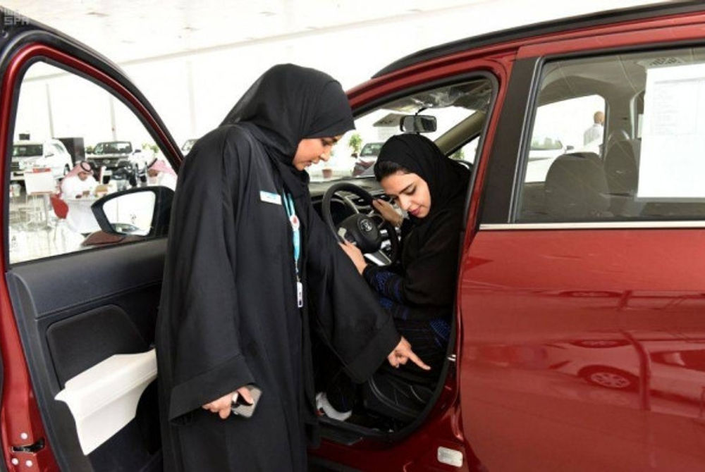 ސައުދީ އަރަބިއްޔާގެ އަންހެން ކަނބަލުންނަށް މަހުރަމަކާ ނުލާ ވެހިކަލް ދުއްވުމުގެ ހުއްދަ ދީފައިވަނީ 2020 ވަނަ އަހަރުގެ ތެރޭގައި