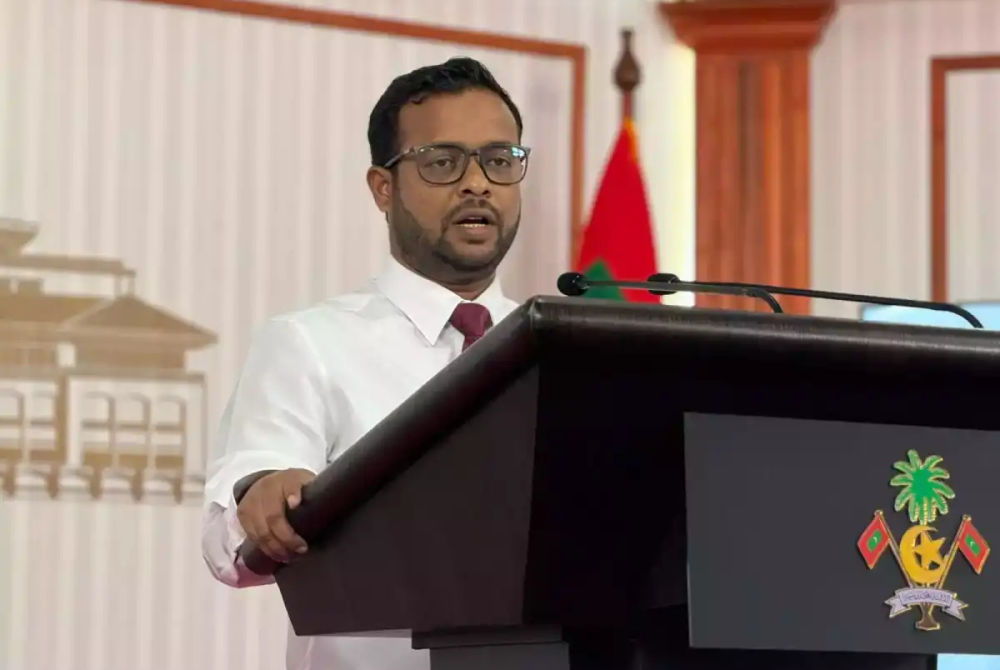 މިނިސްޓަރ އޮފް ކޮންސްޓްރަކްޝަން، ހައުސިންގ އެންޑް އިންފްރާސްޓްރަކްޗަރ ޑޮކްޓަރ ޢަބްދުﷲ މުއްޠަލިބް