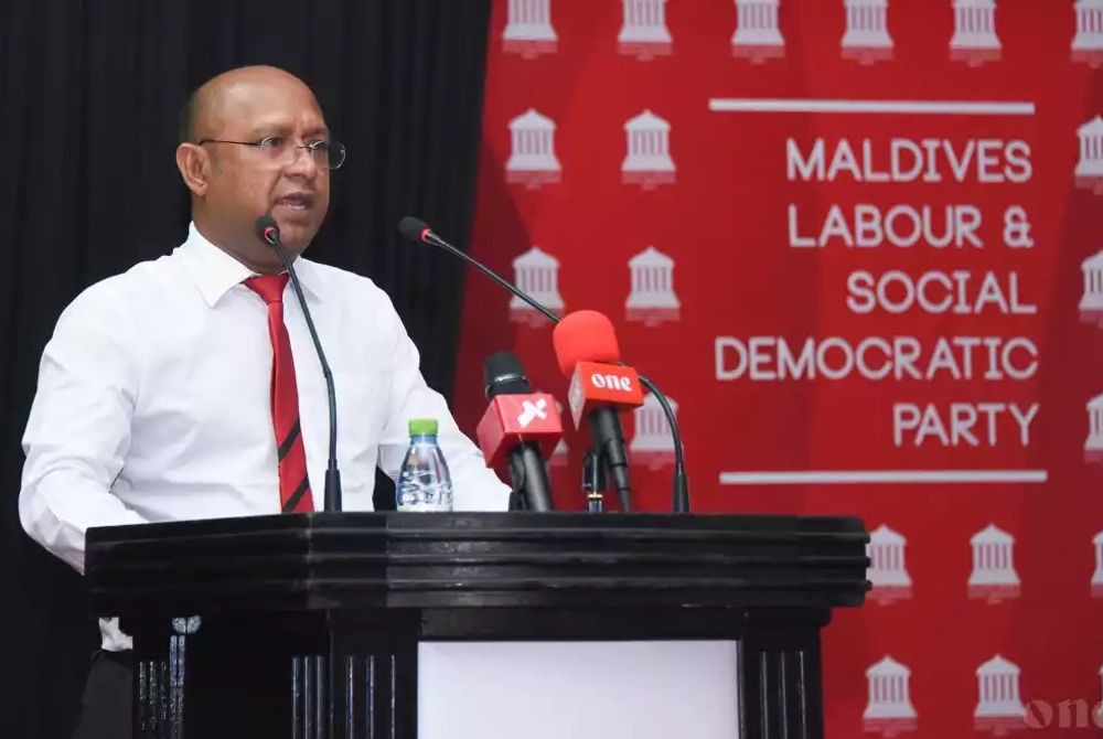 އެމްއެލްއެސްޑީޕީ އިފްތިތާހު ކުރި ޖަލްސާގައި، ޕާޓީގެ ފައުންޑަރ ގާނޫނީ ވަކީލް އަބްދުﷲ ހަސީން ވާހަކަ ދައްކަވަނީ 