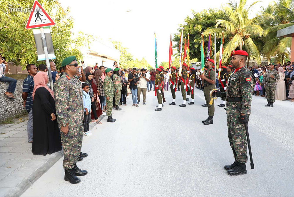 އެމްއެންޑީއެފުން ބޭއްވި ޕެރޭޑްގެ ތެރެއިން