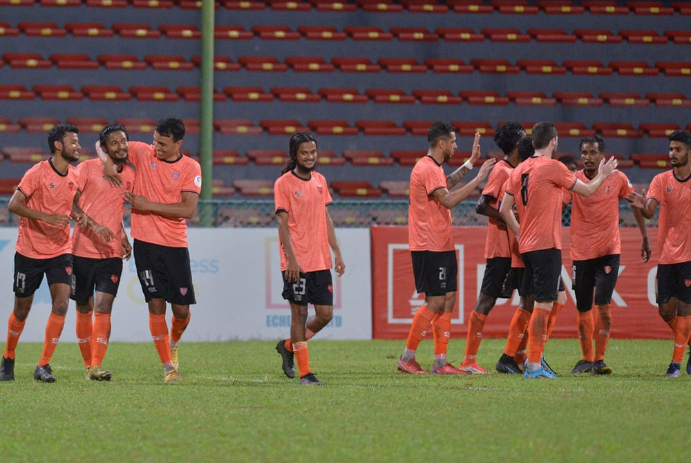 އީގަލްސް ކުޅުންތެރިން ލަނޑަށްފަހު އުފާފާޅުކުރަނީ