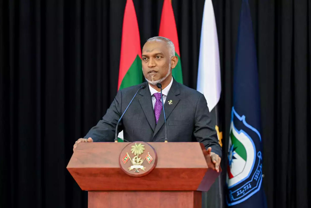 ރައީސުލްޖުމްހޫރިއްޔާ ޑރ. މުޙައްމަދު މުޢިއްޒު