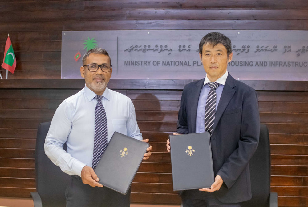 ޖައިކާއާއި ޕްލޭނިން މިނިސްޓްރީއާ ދެމެދު އެއްބަސްވުމުގައި ސޮއިކުރުން