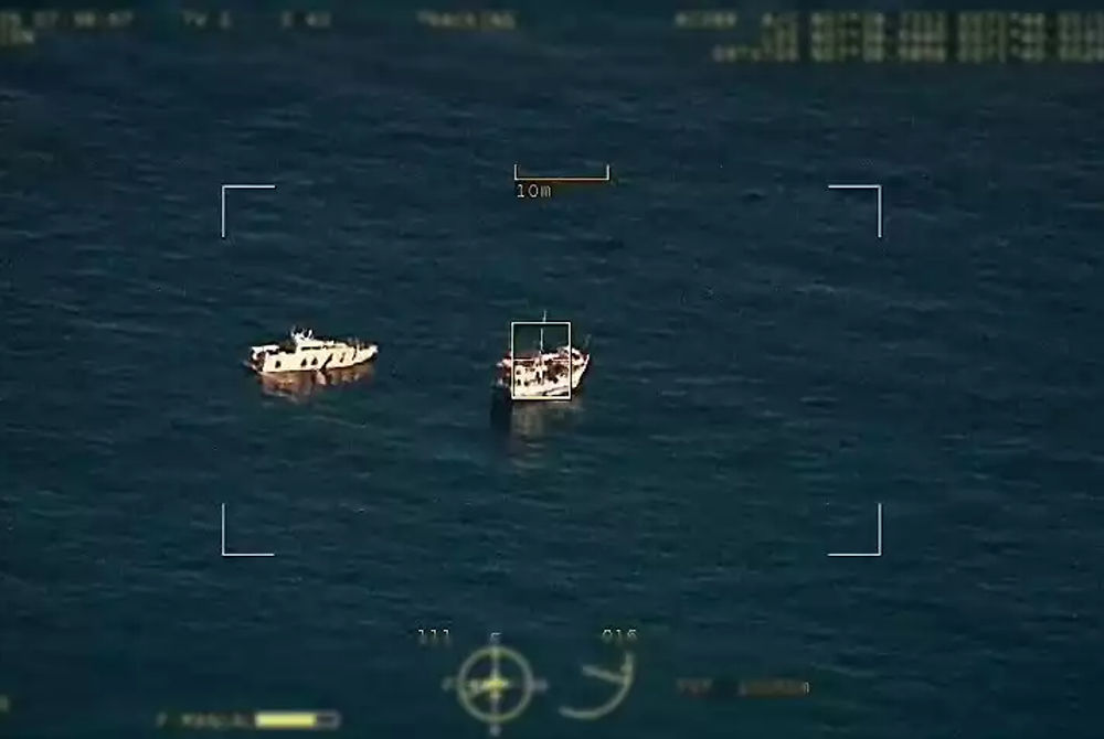 ރާއްޖޭގެ ޚާއްސަ އިގްތިސާދީ ސަރަހައްދުގައި ގާނޫނާ ޚިލާފަށް ހަރަކާތްތެރިވަމުން ދިއަ ބޯޓުތައް