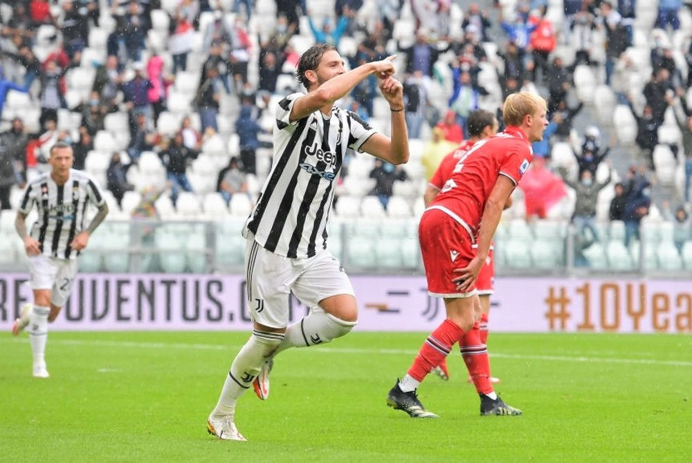 ޔުވެންޓަސް އާއި ސަޕްޑޯރިއާ ބައްދަލުކުރި މެޗުގެ ތެރެއިން