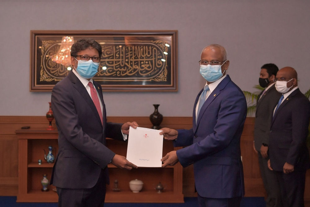 ޑރ. އާސިމް އާއި ރައީސުލްޖުމްހޫރިއްޔާ އިބްރާހީމް މުޙައްމަދު ޞާލިހު