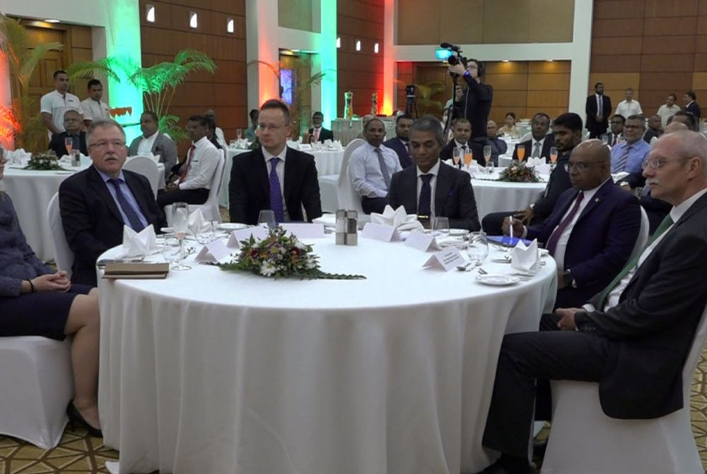 ހަންގޭރީ ސަރުކާރުން ރާއްޖެ އަށް ކަނޑައަޅާފައި ހުންނަވާ އޮނަރަރީ ކޮންސުލް ޖެނެރަލް ޖަނާހު، ހަންގޭރީ ފޮރިން މިނިސްޓަރަށް ރިޝެޕްޝަންގެ ތެރެއިން