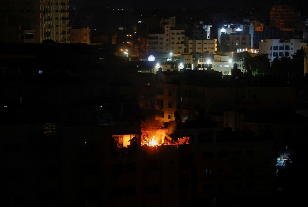 އިސްރާއިލުން ޣައްޒާއަށް ދިން ހަމަލާގައި ގެއެއްގައި ރޯވެފައި