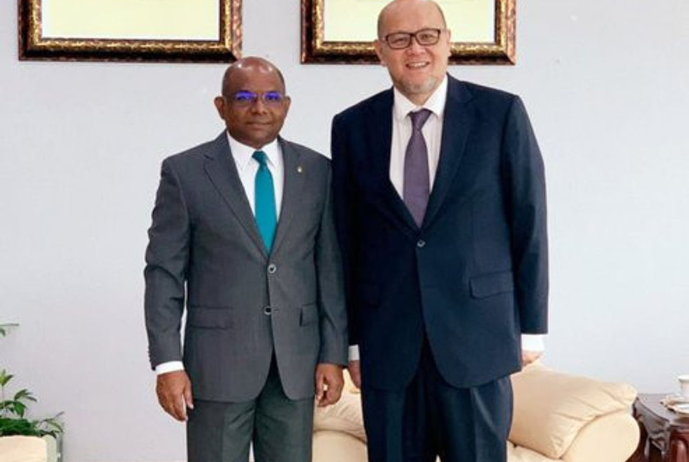 މިނިސްޓަރ ޝާހިދު ބްރޫނާއީއަށް ކުރައްވާ ދަތުރުފުޅުގެ ތެރެއިން