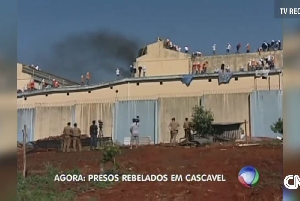 މި ހަމަނުޖެހުން ވަނީ ފަސް ގަޑި އިރަށް ދެމިގެން ގޮސްފައެވެ.