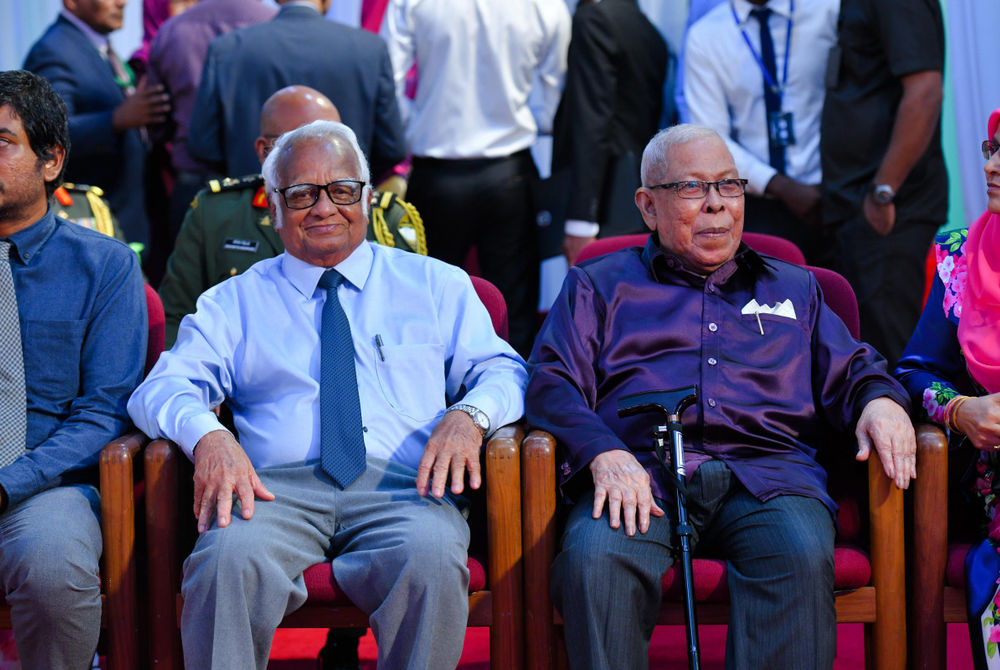 ނިޝާން ޢިއްޒުއްދީނުގެ ޢިއްޒަތުގެ ވެރިކަމުގެ ލަޤަބް އެރުވުން ދެބޭފުޅުން