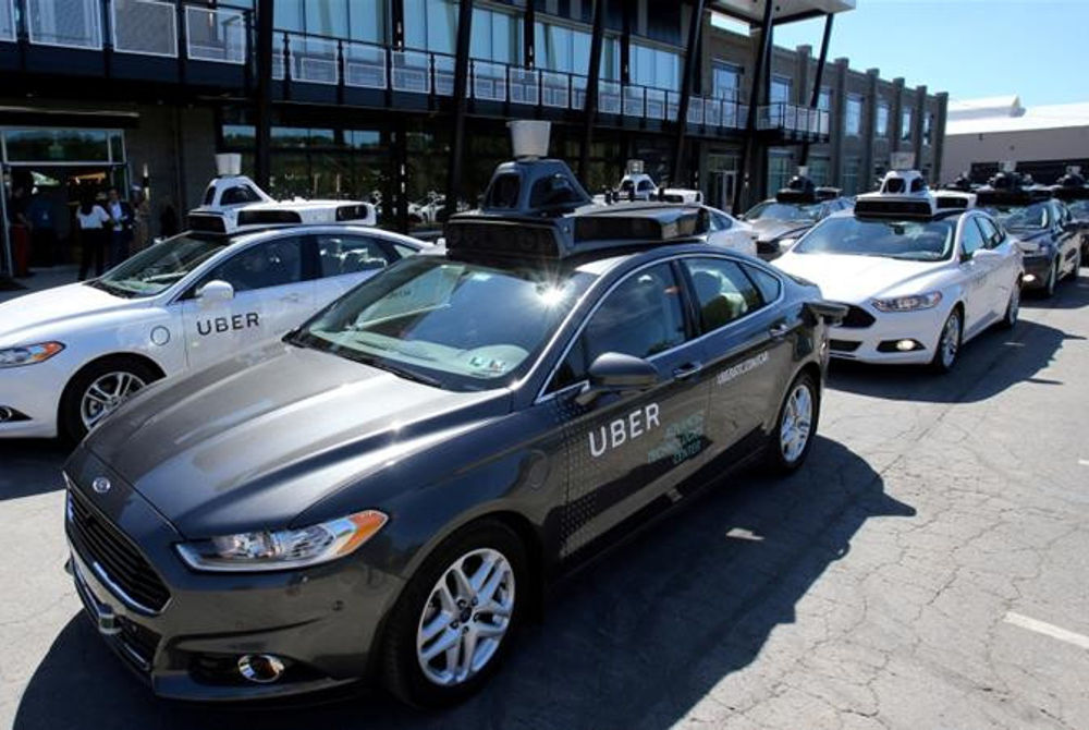 އޫބާ ކުންފުނީގެ ސެލްފް ޑްރައިވިންގ ކާރު