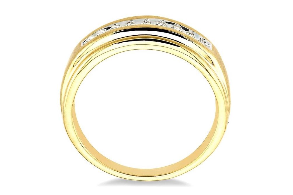 1/6 Ctw Round Diamond Women's Ring in 10K Yellow Gold - Size 5