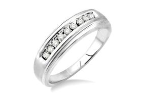 1/6 Ctw Round Diamond Women's Ring in 10K White Gold - Size 5