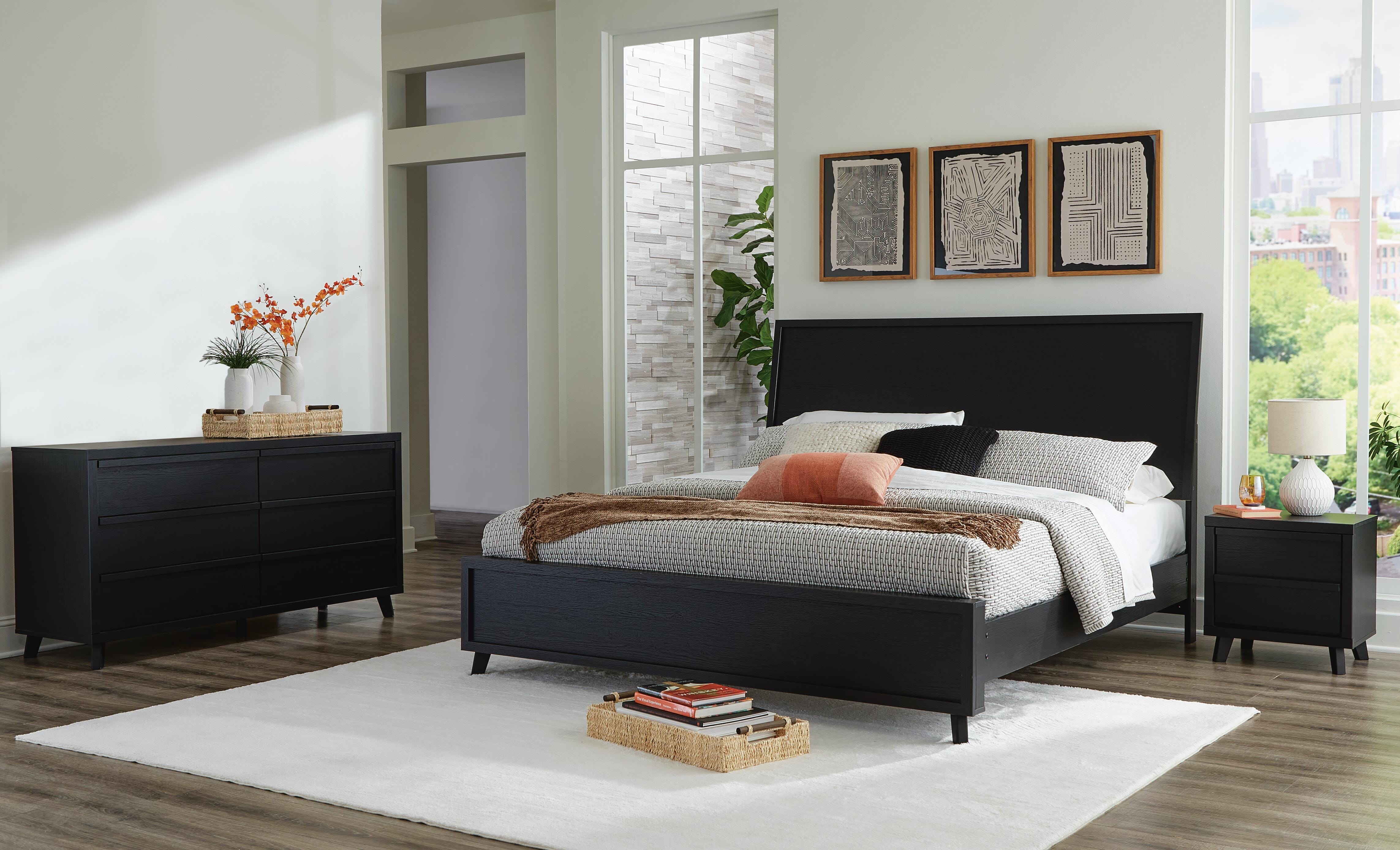 Rent-To-Own Signature Design by Ashley Danziar King Panel Bed