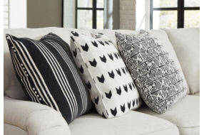 Signature Design by Ashley Huntsworth 2-Piece Sectional with Chaise-Dove Gray