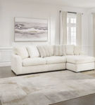 Seccional de 2 piezas con Chaise Chessington de Signature Design by Ashley - Ivory