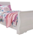 Signature Design by Ashley Anarasia Twin Sleigh Bed and Chest-White