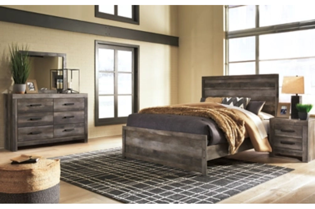Wynnlow Queen Panel Bed, Dresser, Mirror and 2 Nightstands-Gray