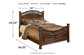 Leahlyn King Panel Bed