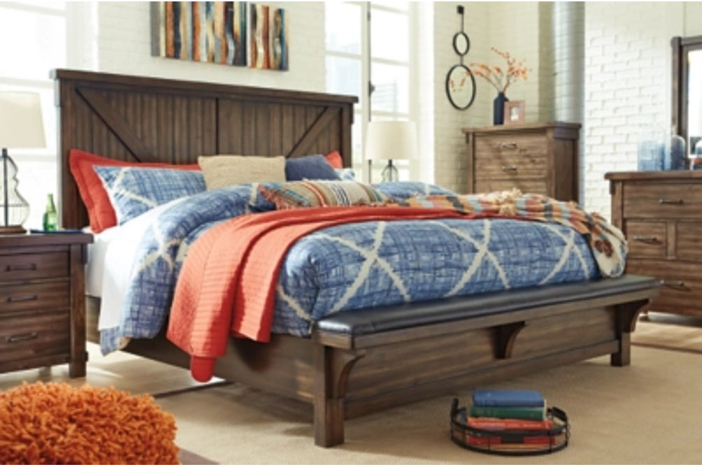 Signature Design by Ashley Lakeleigh Queen Panel Bed with Upholstered Bench-Br