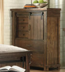 Signature Design by Ashley Lakeleigh Queen Panel Bed, Chest and 2 Nightstands-