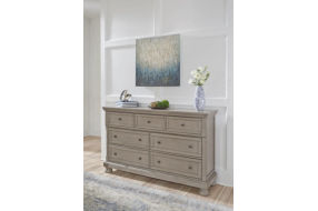 Signature Design by Ashley Lettner Queen Panel Bed, Dresser, and Nightstand-Li