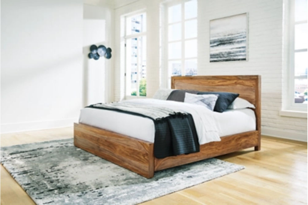 Signature Design by Ashley Dressonni King Panel Bed-Brown