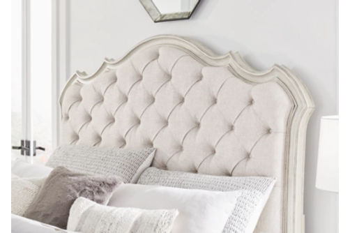 Signature Design by Ashley Arlendyne California King Upholstered Bed