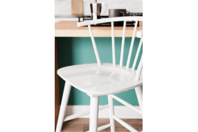 Signature Design by Ashley Grannen Bar Height Stool (Set of 2)-White