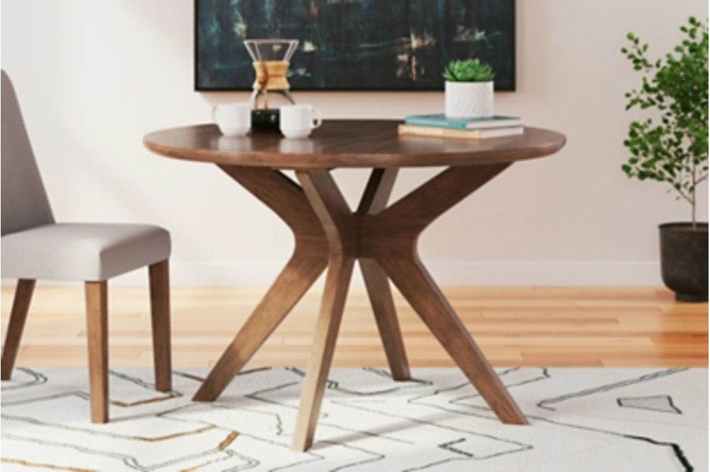 Signature Design by Ashley Lyncott Dining Table and 4 Chairs-Multi