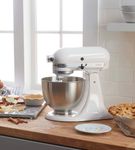 KitchenAid - Classic Series 4.5 Quart Tilt-Head Stand Mixer - K45SSWH - Blanco