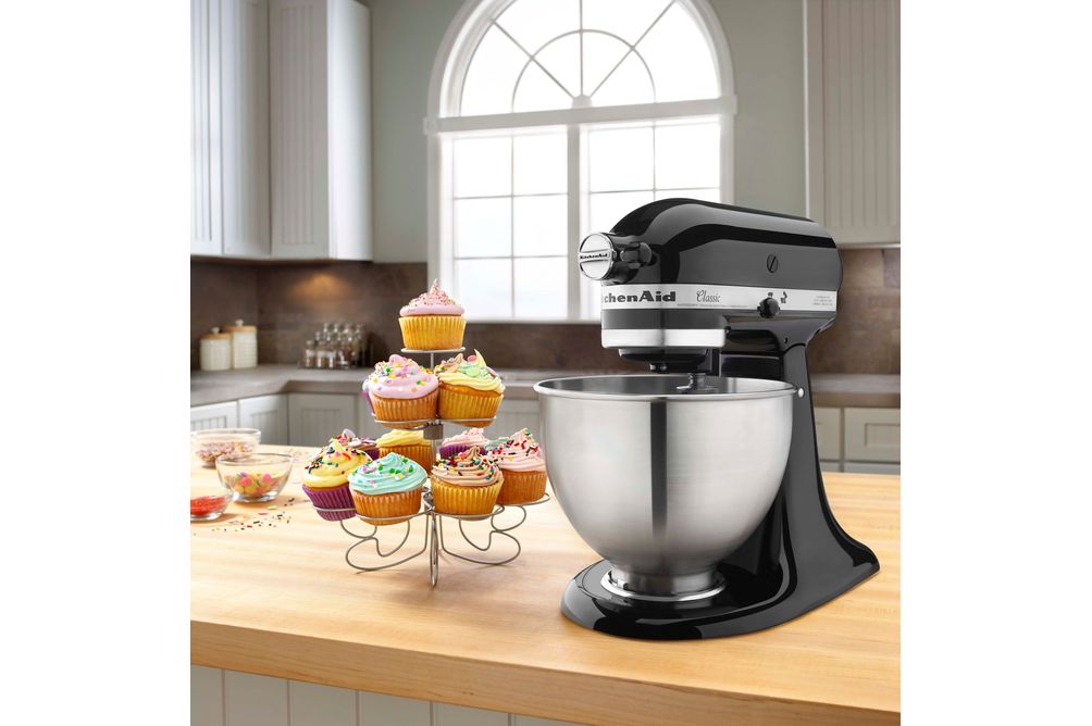 KitchenAid - Classic Series 4.5 Quart Tilt-Head Stand Mixer - K45SSOB - Onyx Black