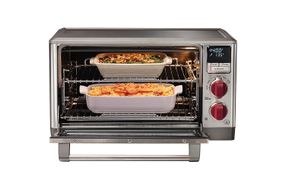 Horno Eléctrico Wolf Gourmet de Acero Inoxidable y picaporte rojo