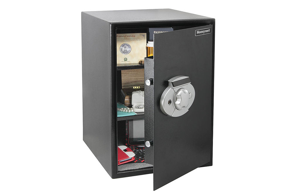 Honeywell - 2.73 Cu. Ft. Large Security Safe Digital/Dial Lock - Black