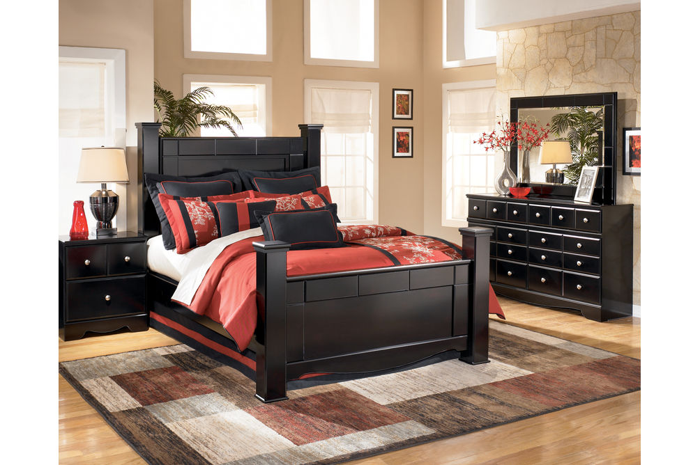 Signature Design by Ashley Shay 6-Piece Queen Bedroom Set- Room View