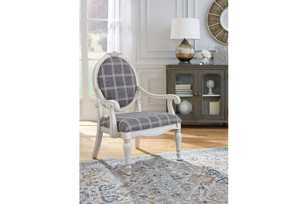 Signature Design by Ashley Kornelia Accent Chair - Sample Room View