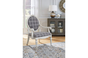 Signature Design by Ashley Kornelia Accent Chair - Sample Room View