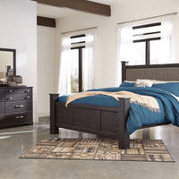 Signature Design by Ashley Reylow 6-Piece King Poster Bedroom Set - Sample Room View